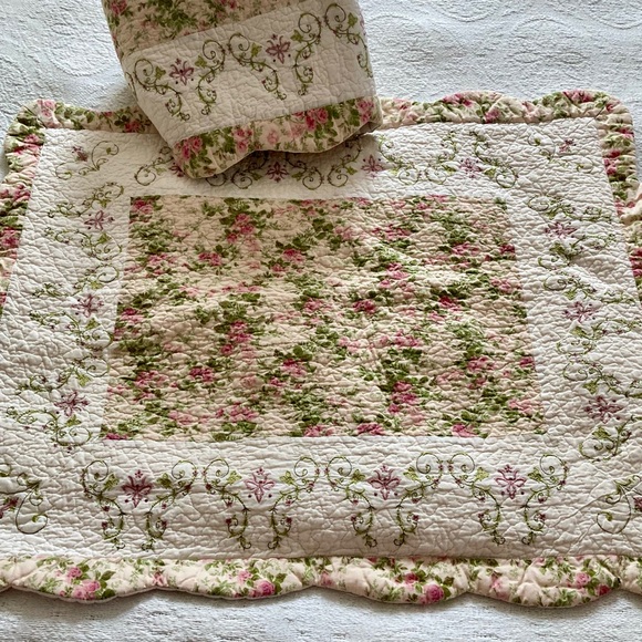 Vintage Pillow Shams - Picture 5 of 9